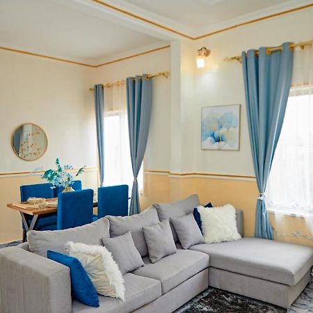 Appartement Avec Vue Panoramique Two Or Three Rooms 야운데 외부 사진