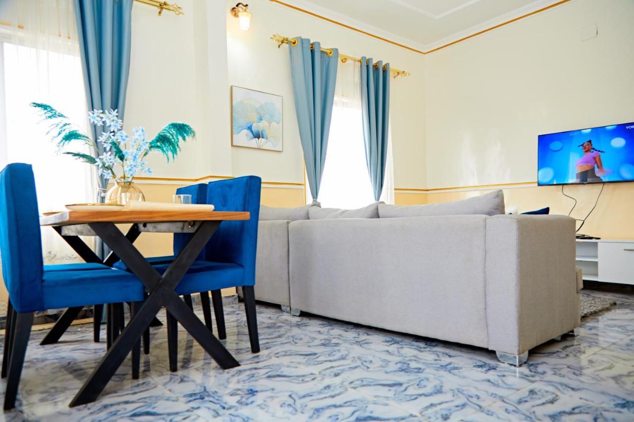 Appartement Avec Vue Panoramique Two Or Three Rooms 야운데 외부 사진