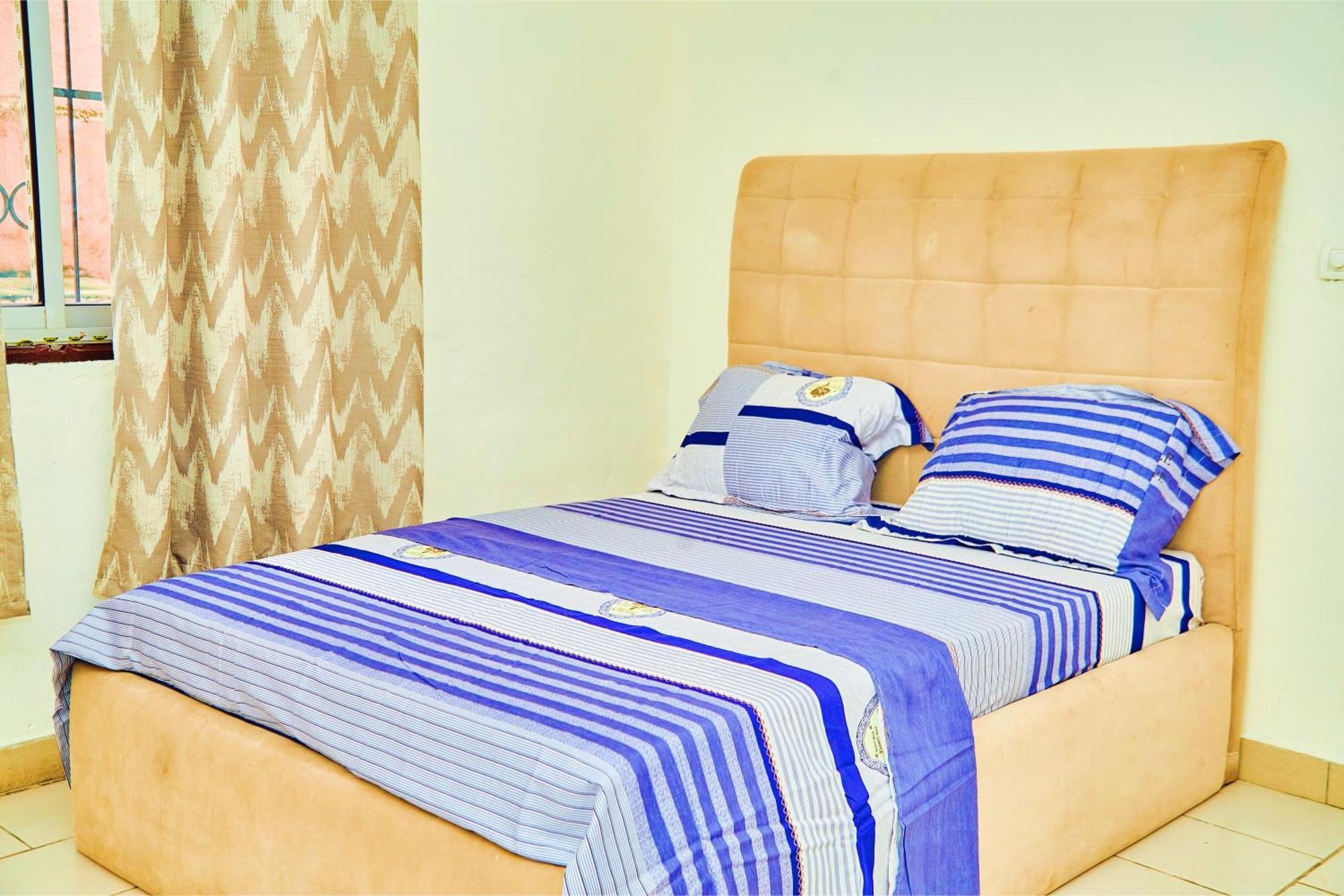 Appartement Avec Vue Panoramique Two Or Three Rooms 야운데 외부 사진