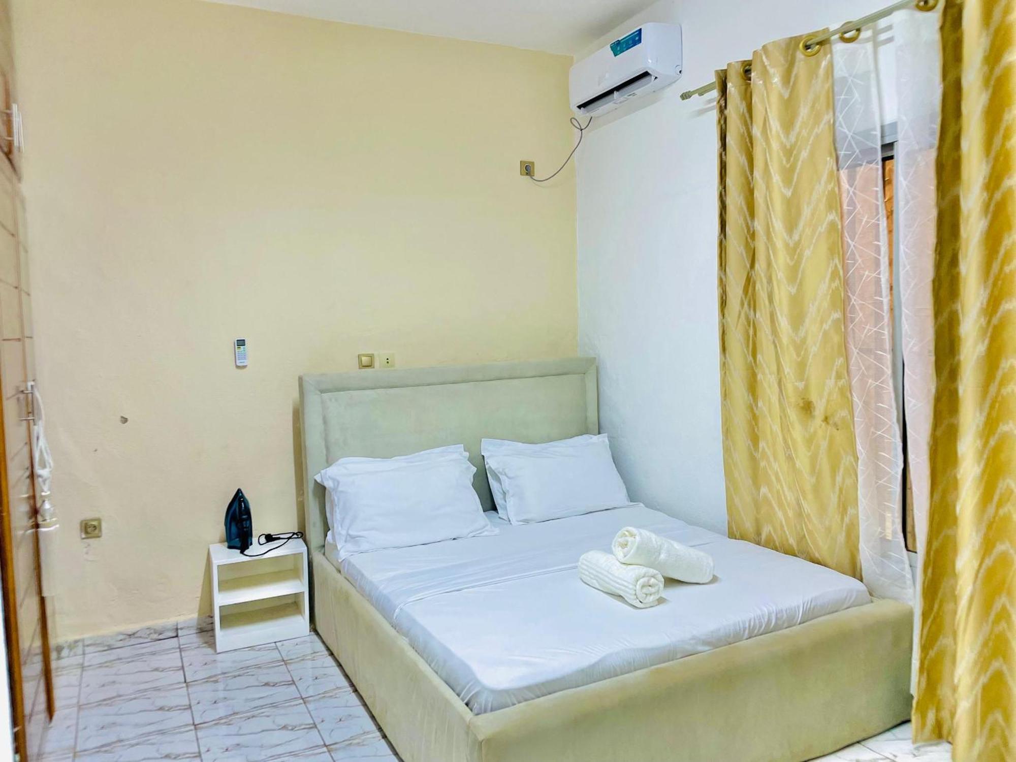 Appartement Avec Vue Panoramique Two Or Three Rooms 야운데 외부 사진